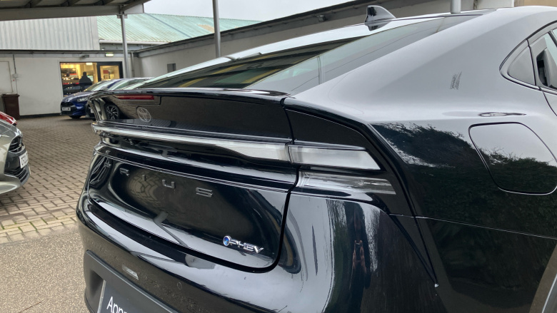 Toyota Prius 2.0 PHEV Design 5dr CVT Hatchback